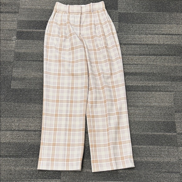 ARITZIA - Wilfred Effortless Pant in Lavender and Cream - Picture 5 of 9